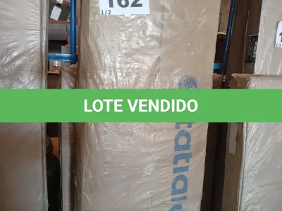 LOTE 162 - 01 - ARMÁRIO DE COZINHA ITATIAIA VENEZA (NO ESTADO, NÃO SABEMOS SE FUNCIONA. LEILÃO NÃO TEM GARANTIA E NEM DEVOLUÇÃO, SUJEITO A POSSÍVEIS AVARIAS VISÍVEIS/OCULTAS E/OU AUSÊNCIA DE COMPONENTES)