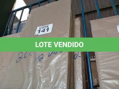 LOTE 141 - 01 - GUARDA ROUPA 1093 (NO ESTADO, NÃO SABEMOS SE FUNCIONA. LEILÃO NÃO TEM GARANTIA E NEM DEVOLUÇÃO, SUJEITO A POSSÍVEIS AVARIAS VISÍVEIS/OCULTAS E/OU AUSÊNCIA DE COMPONENTES)