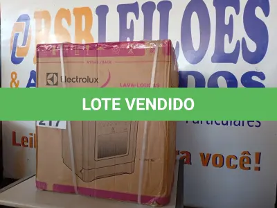 LOTE 217 - 01 - LAVA-LOUÇAS ELECTROLUX 8 SERVIÇOS CINZA (LE08S) 110V (LACRADA) (NO ESTADO, NÃO SABEMOS SE FUNCIONA. LEILÃO NÃO TEM GARANTIA E NEM DEVOLUÇÃO, SUJEITO A POSSÍVEIS AVARIAS VISÍVEIS/OCULTAS E/OU AUSÊNCIA DE COMPONENTES)