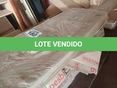 LOTE 180 - 01 - GUARDA-ROUPA CASAL KAPPESBERG F546 6 PORTAS 6 GAVETAS (NO ESTADO, NÃO SABEMOS SE FUNCIONA. LEILÃO NÃO TEM GARANTIA E NEM DEVOLUÇÃO, SUJEITO A POSSÍVEIS AVARIAS VISÍVEIS/OCULTAS E/OU AUSÊNCIA DE COMPONENTES)
