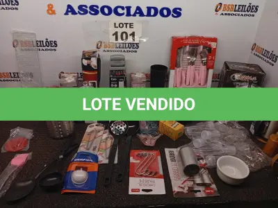 LOTE 101 - 35 - UTENSÍLIOS DOMÉSTICOS (NO ESTADO, NÃO SABEMOS SE FUNCIONA. LEILÃO NÃO TEM GARANTIA E NEM DEVOLUÇÃO, SUJEITO A POSSÍVEIS AVARIAS VISÍVEIS/OCULTAS E/OU AUSÊNCIA DE COMPONENTES)