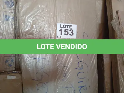 LOTE 153 - 01 - GUARDA ROUPA 1094 (NO ESTADO, NÃO SABEMOS SE FUNCIONA. LEILÃO NÃO TEM GARANTIA E NEM DEVOLUÇÃO, SUJEITO A POSSÍVEIS AVARIAS VISÍVEIS/OCULTAS E/OU AUSÊNCIA DE COMPONENTES)