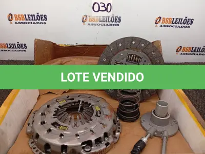 LOTE 030 - 01 - KIT EMBREAGEM E ATUADOR S10 BLAZER LUK (NO ESTADO, NÃO SABEMOS SE FUNCIONA. LEILÃO NÃO TEM GARANTIA E NEM DEVOLUÇÃO, SUJEITO A POSSÍVEIS AVARIAS VISÍVEIS/OCULTAS E/OU AUSÊNCIA DE COMPONENTES)