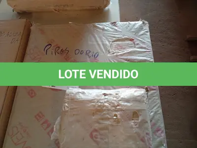 LOTE 083 - 01 - PAINEL PARA TV ATÉ 60” DJ MÓVEIS NEW GRECO 2 PRATELEIRAS (NO ESTADO, NÃO SABEMOS SE FUNCIONA. LEILÃO NÃO TEM GARANTIA E NEM DEVOLUÇÃO, SUJEITO A POSSÍVEIS AVARIAS VISÍVEIS/OCULTAS E/OU AUSÊNCIA DE COMPONENTES)