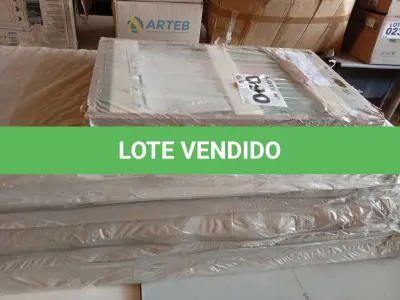 LOTE 090 - 01 - GUARDA-ROUPA AYLA 2 PORTAS (NO ESTADO, NÃO SABEMOS SE FUNCIONA. LEILÃO NÃO TEM GARANTIA E NEM DEVOLUÇÃO, SUJEITO A POSSÍVEIS AVARIAS VISÍVEIS/OCULTAS E/OU AUSÊNCIA DE COMPONENTES)