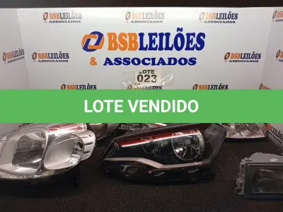 LOTE 023 - 06 – FARÓIS DIVERSOS (NO ESTADO, NÃO SABEMOS SE FUNCIONA. LEILÃO NÃO TEM GARANTIA E NEM DEVOLUÇÃO, SUJEITO A POSSÍVEIS AVARIAS VISÍVEIS/OCULTAS E/OU AUSÊNCIA DE COMPONENTES)