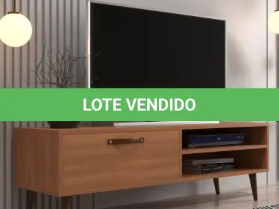 LOTE 142 - 01 - RACK PARA TV RETRO PÊS 1 80M 6917A (NO ESTADO, NÃO SABEMOS SE FUNCIONA. LEILÃO NÃO TEM GARANTIA E NEM DEVOLUÇÃO, SUJEITO A POSSÍVEIS AVARIAS VISÍVEIS/OCULTAS E/OU AUSÊNCIA DE COMPONENTES)