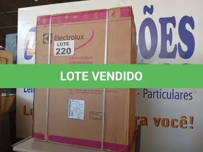 LOTE 220 - 01 - LAVA-LOUÇAS ELECTROLUX 10 SERVIÇOS COM FUNÇÃO HIGIENIZAR LL10X - INOX - 110 VOLTS (LACRADA) (NO ESTADO, NÃO SABEMOS SE FUNCIONA. LEILÃO NÃO TEM GARANTIA E NEM DEVOLUÇÃO, SUJEITO A POSSÍVEIS AVARIAS VISÍVEIS/OCULTAS E/OU AUSÊNCIA DE COMPONENTES)