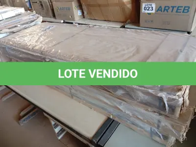 LOTE 095 - 01 - GUARDA ROUPA 3 PORTAS HOUSE (NO ESTADO, NÃO SABEMOS SE FUNCIONA. LEILÃO NÃO TEM GARANTIA E NEM DEVOLUÇÃO, SUJEITO A POSSÍVEIS AVARIAS VISÍVEIS/OCULTAS E/OU AUSÊNCIA DE COMPONENTES)