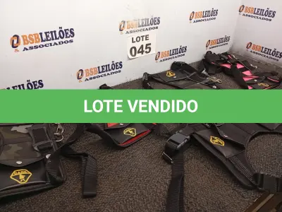 LOTE 045 - 05 - COLEIRA PEITORAL CACHORRO (NO ESTADO, NÃO SABEMOS SE FUNCIONA. LEILÃO NÃO TEM GARANTIA E NEM DEVOLUÇÃO, SUJEITO A POSSÍVEIS AVARIAS VISÍVEIS/OCULTAS E/OU AUSÊNCIA DE COMPONENTES)