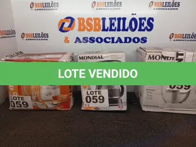 LOTE 059 - 01 BATEDEIRA PLANETÁRIA MONDIAL – 01 PROCESSADOR PHILIPS WALITA – 01 CAFETEIRA MONDIAL (NO ESTADO, NÃO SABEMOS SE FUNCIONA. LEILÃO NÃO TEM GARANTIA E NEM DEVOLUÇÃO, SUJEITO A POSSÍVEIS AVARIAS VISÍVEIS/OCULTAS E/OU AUSÊNCIA DE COMPONENTES)