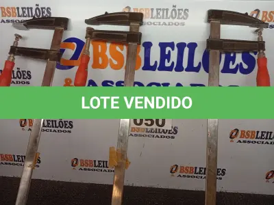 LOTE 050 - 03 - GRAMPOS SARGENTO PROFISSIONAL PARA MARCENEIRO (NO ESTADO, NÃO SABEMOS SE FUNCIONA. LEILÃO NÃO TEM GARANTIA E NEM DEVOLUÇÃO, SUJEITO A POSSÍVEIS AVARIAS VISÍVEIS/OCULTAS E/OU AUSÊNCIA DE COMPONENTES)
