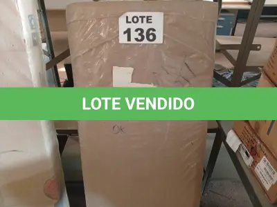 LOTE 136 - 01 - ESCRIVANINHA MESA PARA COMPUTADOR DUBAI MULTIMOVEIS PRETA (NO ESTADO, NÃO SABEMOS SE FUNCIONA. LEILÃO NÃO TEM GARANTIA E NEM DEVOLUÇÃO, SUJEITO A POSSÍVEIS AVARIAS VISÍVEIS/OCULTAS E/OU AUSÊNCIA DE COMPONENTES)