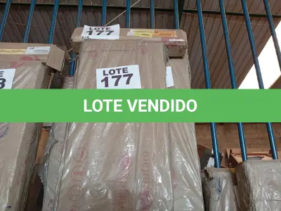 LOTE 177 - 01 - GUARDA ROUPA CASAL MALIBU 6 PORTAS (NO ESTADO, NÃO SABEMOS SE FUNCIONA. LEILÃO NÃO TEM GARANTIA E NEM DEVOLUÇÃO, SUJEITO A POSSÍVEIS AVARIAS VISÍVEIS/OCULTAS E/OU AUSÊNCIA DE COMPONENTES)
