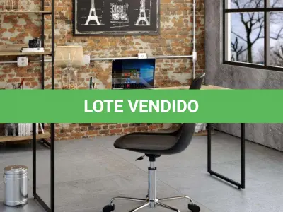 LOTE 157 - 01 - MESA DE ESCRITÓRIO STUDIO CARVALHO 150 CM (NO ESTADO, NÃO SABEMOS SE FUNCIONA. LEILÃO NÃO TEM GARANTIA E NEM DEVOLUÇÃO, SUJEITO A POSSÍVEIS AVARIAS VISÍVEIS/OCULTAS E/OU AUSÊNCIA DE COMPONENTES)