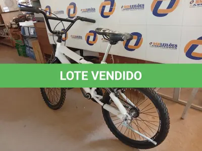 LOTE 213 - 01 - BICICLETA ARO 20 COLLI CROSS EXTREME FREIO V-BREAK (NO ESTADO, NÃO SABEMOS SE FUNCIONA. LEILÃO NÃO TEM GARANTIA E NEM DEVOLUÇÃO, SUJEITO A POSSÍVEIS AVARIAS VISÍVEIS/OCULTAS E/OU AUSÊNCIA DE COMPONENTES)