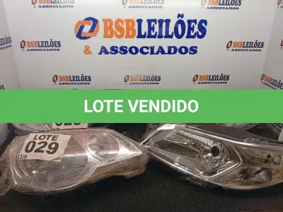 LOTE 029 - 09 – FARÓIS DIVERSOS (NO ESTADO, NÃO SABEMOS SE FUNCIONA. LEILÃO NÃO TEM GARANTIA E NEM DEVOLUÇÃO, SUJEITO A POSSÍVEIS AVARIAS VISÍVEIS/OCULTAS E/OU AUSÊNCIA DE COMPONENTES)