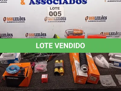 LOTE 005 - 25- ITENS PARA MOTO DIVERSOS (NO ESTADO, NÃO SABEMOS SE FUNCIONA. LEILÃO NÃO TEM GARANTIA E NEM DEVOLUÇÃO, SUJEITO A POSSÍVEIS AVARIAS VISÍVEIS/OCULTAS E/OU AUSÊNCIA DE COMPONENTES)