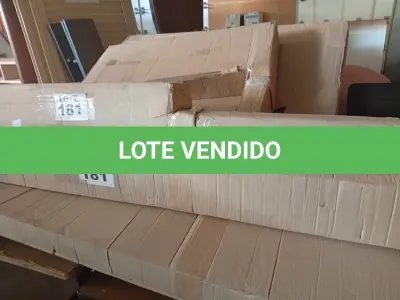 LOTE 181 - 01 - TRELICHE COM CAMA CASAL COM 3 GAVETAS MADEIRA MACIÇA BRANCA MOVEIS SARAIVA (NO ESTADO, NÃO SABEMOS SE FUNCIONA. LEILÃO NÃO TEM GARANTIA E NEM DEVOLUÇÃO, SUJEITO A POSSÍVEIS AVARIAS VISÍVEIS/OCULTAS E/OU AUSÊNCIA DE COMPONENTES)