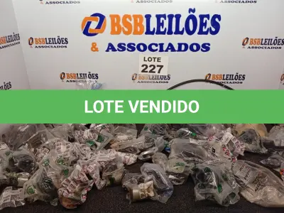 LOTE 227 - APROXIMADO 70 ITENS AUTOMOTIVOS DIVERSOS (NO ESTADO, NÃO SABEMOS SE FUNCIONA. LEILÃO NÃO TEM GARANTIA E NEM DEVOLUÇÃO, SUJEITO A POSSÍVEIS AVARIAS VISÍVEIS/OCULTAS E/OU AUSÊNCIA DE COMPONENTES)