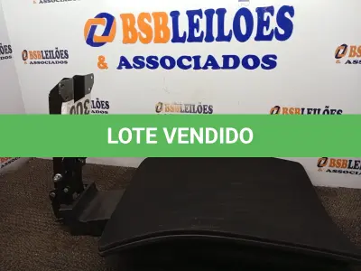 LOTE 300 - 01 – ENCOSTO DE CADEIRA EXECUTIVA (NO ESTADO, NÃO SABEMOS SE FUNCIONA. LEILÃO NÃO TEM GARANTIA E NEM DEVOLUÇÃO, SUJEITO A POSSÍVEIS AVARIAS VISÍVEIS/OCULTAS E/OU AUSÊNCIA DE COMPONENTES)