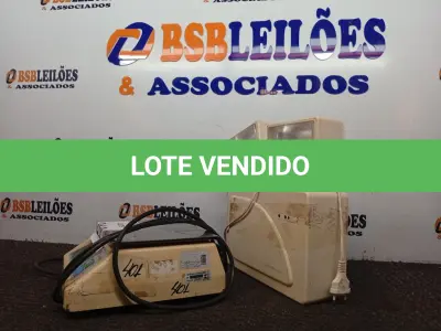 LOTE 218 - 01 LUMINÁRIA DE EMERGÊNCIA E 01 BALANÇA. (NO ESTADO) ATENÇÃO! FAZER A VISITAÇÃO ANTES DE ARREMATAR, NÃO SABEMOS SE FUNCIONA. LEILÃO NÃO TEM GARANTIA E NEM DEVOLUÇÃO, SUJEITO A POSSÍVEIS AVARIAS VISÍVEIS/OCULTAS E/OU AUSÊNCIA DE COMPONENTES.