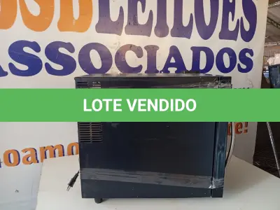 LOTE 105 - 01 CLIMATIZADOR PARA VINHOS MARCA DURABRAND 220V MODELO SC12A.  (NO ESTADO) ATENÇÃO! FAZER A VISITAÇÃO ANTES DE ARREMATAR, NÃO SABEMOS SE FUNCIONA. LEILÃO NÃO TEM GARANTIA E NEM DEVOLUÇÃO, SUJEITO A POSSÍVEIS AVARIAS VISÍVEIS/OCULTAS E/OU AUSÊNCIA DE COMPONENTES.