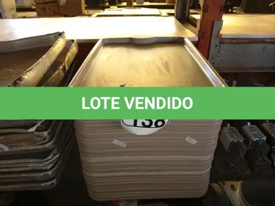 LOTE 138 - 01 LOTE COM DIVERSAS BANDEJAS, APROXIMADAMENTE 40. (NO ESTADO) ATENÇÃO! FAZER A VISITAÇÃO ANTES DE ARREMATAR, NÃO SABEMOS SE FUNCIONA. LEILÃO NÃO TEM GARANTIA E NEM DEVOLUÇÃO, SUJEITO A POSSÍVEIS AVARIAS VISÍVEIS/OCULTAS E/OU AUSÊNCIA DE COMPONENTES.