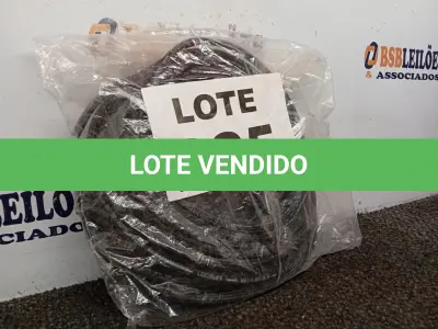 LOTE 285 - 25 METROS MANGUEIRA COMBUSTIVEL COM LONA (NO ESTADO, NÃO SABEMOS SE FUNCIONA. LEILÃO NÃO TEM GARANTIA E NEM DEVOLUÇÃO, SUJEITO A POSSÍVEIS AVARIAS VISÍVEIS/OCULTAS E/OU AUSÊNCIA DE COMPONENTES)