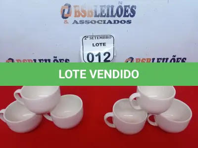 LOTE 012 - 06 XICARAS DE PORCELANA. (NO ESTADO) ATENÇÃO! FAZER A VISITAÇÃO ANTES DE ARREMATAR, NÃO SABEMOS SE FUNCIONA. LEILÃO NÃO TEM GARANTIA E NEM DEVOLUÇÃO, SUJEITO A POSSÍVEIS AVARIAS VISÍVEIS/OCULTAS E/OU AUSÊNCIA DE COMPONENTES.