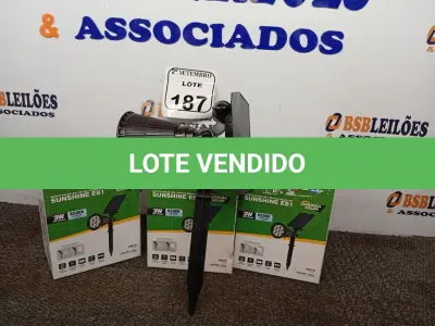LOTE 187 - 03 ESPETOS JARDIM SOLAR SUNSHINE ES1 3W LED 6500K TASHIBRA NOVO.  (NO ESTADO) ATENÇÃO! FAZER A VISITAÇÃO ANTES DE ARREMATAR, NÃO SABEMOS SE FUNCIONA. LEILÃO NÃO TEM GARANTIA E NEM DEVOLUÇÃO, SUJEITO A POSSÍVEIS AVARIAS VISÍVEIS/OCULTAS E/OU AUSÊNCIA DE COMPONENTES.