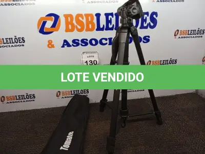 LOTE 130 - 01 TRIPÉ DE CÂMERA MARCA LUCACELL LCT-3016. (NO ESTADO) ATENÇÃO! FAZER A VISITAÇÃO ANTES DE ARREMATAR, NÃO SABEMOS SE FUNCIONA. LEILÃO NÃO TEM GARANTIA E NEM DEVOLUÇÃO, SUJEITO A POSSÍVEIS AVARIAS VISÍVEIS/OCULTAS E/OU AUSÊNCIA DE COMPONENTES.