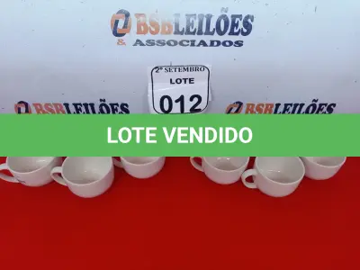 LOTE 012 - 06 XICARAS DE PORCELANA. (NO ESTADO) ATENÇÃO! FAZER A VISITAÇÃO ANTES DE ARREMATAR, NÃO SABEMOS SE FUNCIONA. LEILÃO NÃO TEM GARANTIA E NEM DEVOLUÇÃO, SUJEITO A POSSÍVEIS AVARIAS VISÍVEIS/OCULTAS E/OU AUSÊNCIA DE COMPONENTES.