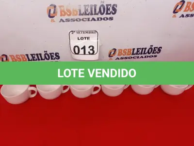 LOTE 013 - 06 XICARAS DE PORCELANA. (NO ESTADO) ATENÇÃO! FAZER A VISITAÇÃO ANTES DE ARREMATAR, NÃO SABEMOS SE FUNCIONA. LEILÃO NÃO TEM GARANTIA E NEM DEVOLUÇÃO, SUJEITO A POSSÍVEIS AVARIAS VISÍVEIS/OCULTAS E/OU AUSÊNCIA DE COMPONENTES.