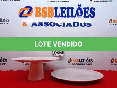 LOTE 056 - 01 BAILARINA PARA BOLO E 01 PRATO EM PORCELANA. (NO ESTADO) ATENÇÃO! FAZER A VISITAÇÃO ANTES DE ARREMATAR, NÃO SABEMOS SE FUNCIONA. LEILÃO NÃO TEM GARANTIA E NEM DEVOLUÇÃO, SUJEITO A POSSÍVEIS AVARIAS VISÍVEIS/OCULTAS E/OU AUSÊNCIA DE COMPONENTES.