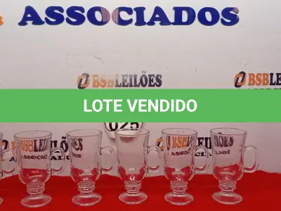 LOTE 025 - 06 COPOS PARA CAPUCCINO. (NO ESTADO) ATENÇÃO! FAZER A VISITAÇÃO ANTES DE ARREMATAR, NÃO SABEMOS SE FUNCIONA. LEILÃO NÃO TEM GARANTIA E NEM DEVOLUÇÃO, SUJEITO A POSSÍVEIS AVARIAS VISÍVEIS/OCULTAS E/OU AUSÊNCIA DE COMPONENTES.