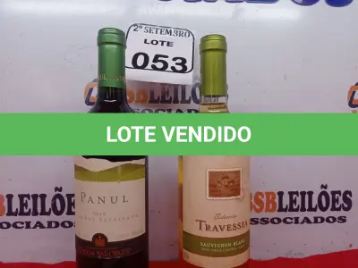 LOTE 053 - 01 GARRAFA DE VINHO TRAVESSIA BRANCO 750ML E 01 GARRAFA DE VINHO PANUL CABERNET SAUVIGNON 2013 750ML. (NO ESTADO) ATENÇÃO! FAZER A VISITAÇÃO ANTES DE ARREMATAR, NÃO SABEMOS SE FUNCIONA. LEILÃO NÃO TEM GARANTIA E NEM DEVOLUÇÃO, SUJEITO A POSSÍVEIS AVARIAS VISÍVEIS/OCULTAS E/OU AUSÊNCIA DE COMPONENTES.
