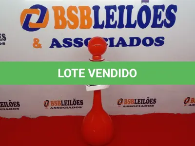 LOTE 074 - 01 GARRAFA MURANA VERMELHA C/ TAMPA. (NO ESTADO) ATENÇÃO! FAZER A VISITAÇÃO ANTES DE ARREMATAR, NÃO SABEMOS SE FUNCIONA. LEILÃO NÃO TEM GARANTIA E NEM DEVOLUÇÃO, SUJEITO A POSSÍVEIS AVARIAS VISÍVEIS/OCULTAS E/OU AUSÊNCIA DE COMPONENTES.