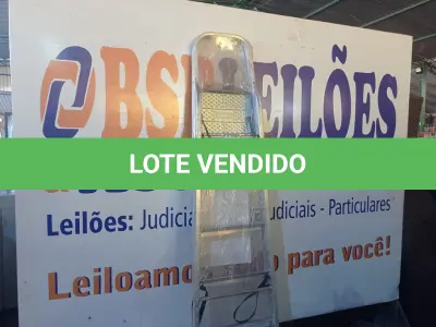 LOTE 075 - 01 ESCADA ALUMINIO 06 DEGRAUS MAESTRO.  (NO ESTADO) ATENÇÃO! FAZER A VISITAÇÃO ANTES DE ARREMATAR, NÃO SABEMOS SE FUNCIONA. LEILÃO NÃO TEM GARANTIA E NEM DEVOLUÇÃO, SUJEITO A POSSÍVEIS AVARIAS VISÍVEIS/OCULTAS E/OU AUSÊNCIA DE COMPONENTES.