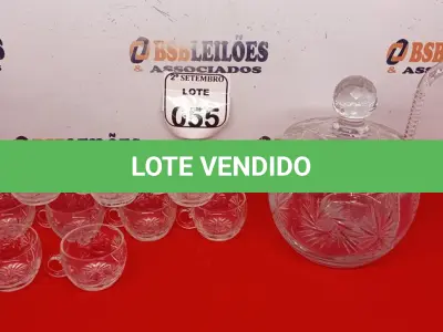 LOTE 055 - 01 PONCHEIRA, 01 CONCHA E 11 XÍCARAS. (NO ESTADO) ATENÇÃO! FAZER A VISITAÇÃO ANTES DE ARREMATAR, NÃO SABEMOS SE FUNCIONA. LEILÃO NÃO TEM GARANTIA E NEM DEVOLUÇÃO, SUJEITO A POSSÍVEIS AVARIAS VISÍVEIS/OCULTAS E/OU AUSÊNCIA DE COMPONENTES.