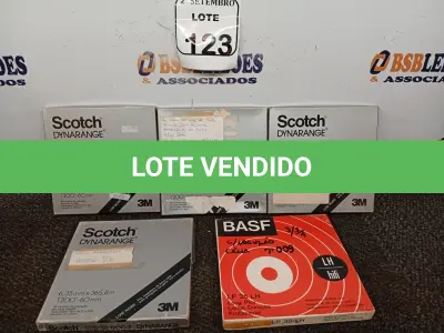 LOTE 123 - 05 FITAS PARA GRAVADOR DE ROLO. (NO ESTADO) ATENÇÃO! FAZER A VISITAÇÃO ANTES DE ARREMATAR, NÃO SABEMOS SE FUNCIONA. LEILÃO NÃO TEM GARANTIA E NEM DEVOLUÇÃO, SUJEITO A POSSÍVEIS AVARIAS VISÍVEIS/OCULTAS E/OU AUSÊNCIA DE COMPONENTES.