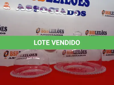 LOTE 030 - 01 BOMBONIERE DE VIDRO GRANDE E 01 PEQUENA.  (NO ESTADO) ATENÇÃO! FAZER A VISITAÇÃO ANTES DE ARREMATAR, NÃO SABEMOS SE FUNCIONA. LEILÃO NÃO TEM GARANTIA E NEM DEVOLUÇÃO, SUJEITO A POSSÍVEIS AVARIAS VISÍVEIS/OCULTAS E/OU AUSÊNCIA DE COMPONENTES.