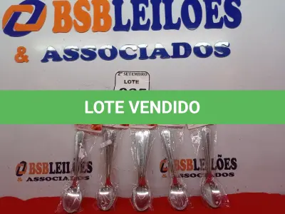 LOTE 035 - 05 KITS DE COLHERES COM 06 PEÇAS CADA. (NO ESTADO) ATENÇÃO! FAZER A VISITAÇÃO ANTES DE ARREMATAR, NÃO SABEMOS SE FUNCIONA. LEILÃO NÃO TEM GARANTIA E NEM DEVOLUÇÃO, SUJEITO A POSSÍVEIS AVARIAS VISÍVEIS/OCULTAS E/OU AUSÊNCIA DE COMPONENTES.