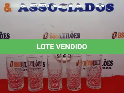 LOTE 023 - 05 COPOS DE VIDRO DIVERSOS. (NO ESTADO) ATENÇÃO! FAZER A VISITAÇÃO ANTES DE ARREMATAR, NÃO SABEMOS SE FUNCIONA. LEILÃO NÃO TEM GARANTIA E NEM DEVOLUÇÃO, SUJEITO A POSSÍVEIS AVARIAS VISÍVEIS/OCULTAS E/OU AUSÊNCIA DE COMPONENTES.
