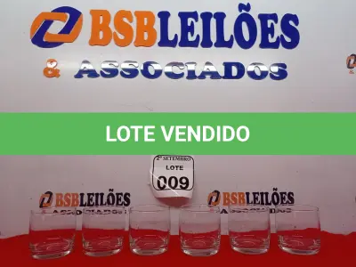 LOTE 009 - 06 COPOS DE VIDRO. (NO ESTADO) ATENÇÃO! FAZER A VISITAÇÃO ANTES DE ARREMATAR, NÃO SABEMOS SE FUNCIONA. LEILÃO NÃO TEM GARANTIA E NEM DEVOLUÇÃO, SUJEITO A POSSÍVEIS AVARIAS VISÍVEIS/OCULTAS E/OU AUSÊNCIA DE COMPONENTES.