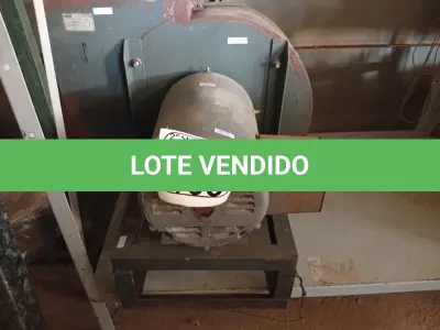 LOTE 106 - 01 CENTRIFUGA BLOWER COM MOTOR ELÉTRICO. (NO ESTADO) ATENÇÃO! FAZER A VISITAÇÃO ANTES DE ARREMATAR, NÃO SABEMOS SE FUNCIONA. LEILÃO NÃO TEM GARANTIA E NEM DEVOLUÇÃO, SUJEITO A POSSÍVEIS AVARIAS VISÍVEIS/OCULTAS E/OU AUSÊNCIA DE COMPONENTES.