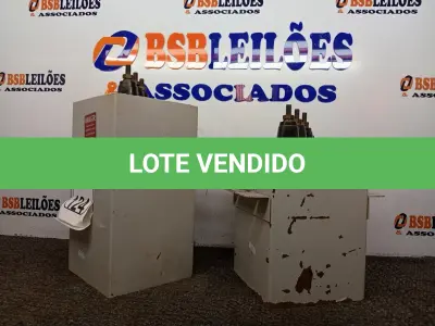 LOTE 124 - 02 CAPACITORES. (NO ESTADO) ATENÇÃO! FAZER A VISITAÇÃO ANTES DE ARREMATAR, NÃO SABEMOS SE FUNCIONA. LEILÃO NÃO TEM GARANTIA E NEM DEVOLUÇÃO, SUJEITO A POSSÍVEIS AVARIAS VISÍVEIS/OCULTAS E/OU AUSÊNCIA DE COMPONENTES.