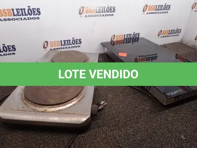 LOTE 464 - 02 FOGÕES ELÉTRICOS SENDO 01 DE INDUÇÃO COM AVARIAS. (NO ESTADO) ATENÇÃO! FAZER A VISITAÇÃO ANTES DE ARREMATAR, NÃO SABEMOS SE FUNCIONA. LEILÃO NÃO TEM GARANTIA E NEM DEVOLUÇÃO, SUJEITO A POSSÍVEIS AVARIAS VISÍVEIS/OCULTAS E/OU AUSÊNCIA DE COMPONENTES.