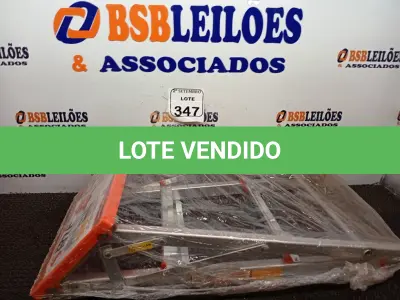 LOTE 347 - 01 BANCO ESCADA DE ALUMÍNIO MARCA BTF. (NO ESTADO) ATENÇÃO! FAZER A VISITAÇÃO ANTES DE ARREMATAR, NÃO SABEMOS SE FUNCIONA. LEILÃO NÃO TEM GARANTIA E NEM DEVOLUÇÃO, SUJEITO A POSSÍVEIS AVARIAS VISÍVEIS/OCULTAS E/OU AUSÊNCIA DE COMPONENTES.