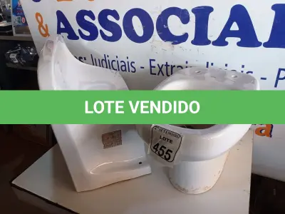 LOTE 455 - 01 VASO DECA E 01 TANQUE. (NO ESTADO) ATENÇÃO! FAZER A VISITAÇÃO ANTES DE ARREMATAR, NÃO SABEMOS SE FUNCIONA. LEILÃO NÃO TEM GARANTIA E NEM DEVOLUÇÃO, SUJEITO A POSSÍVEIS AVARIAS VISÍVEIS/OCULTAS E/OU AUSÊNCIA DE COMPONENTES.